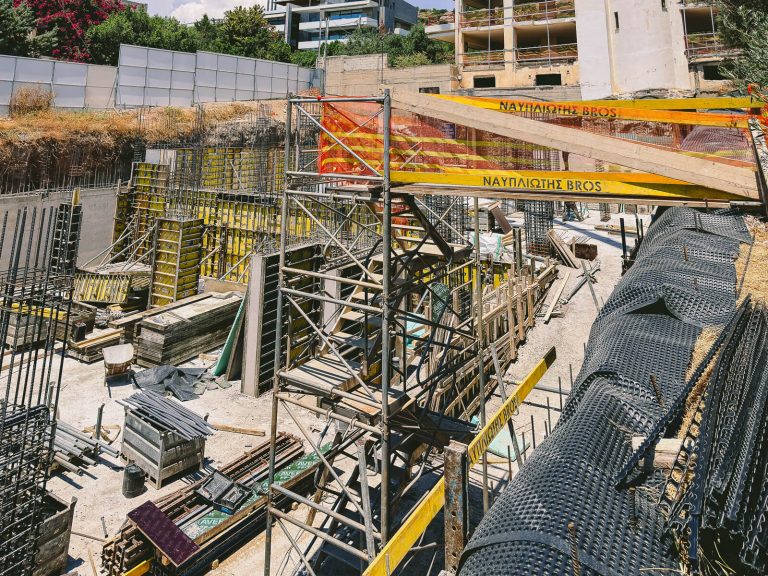 Κατασκευή πολυτελούς κατοικίας στη Βουλιαγμένη από την τεχνική εταιρεία Nafpliotis Bros
