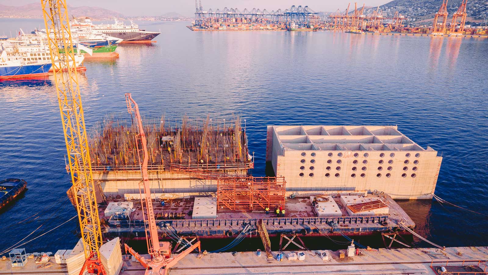 Κατασκευή caisson για λιμενικά έργα από εξειδικευμένο συνεργείο της Nafpliotis Bros