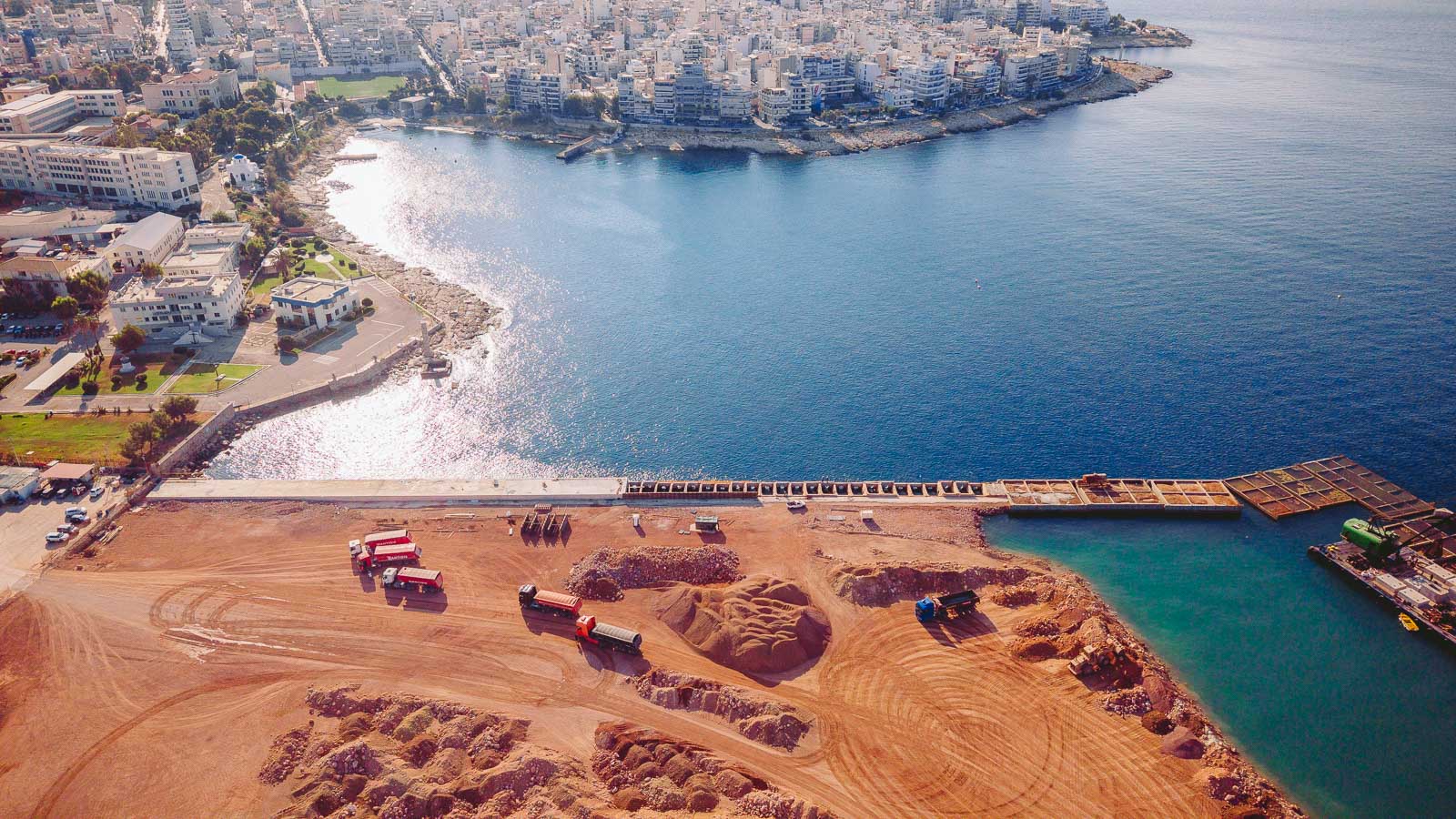 Εργασίες επέκτασης προβλήτας σε λιμενικό και τεχνικό έργο από τη ΝΑΥΠΛΙΩΤΗΣ BROS